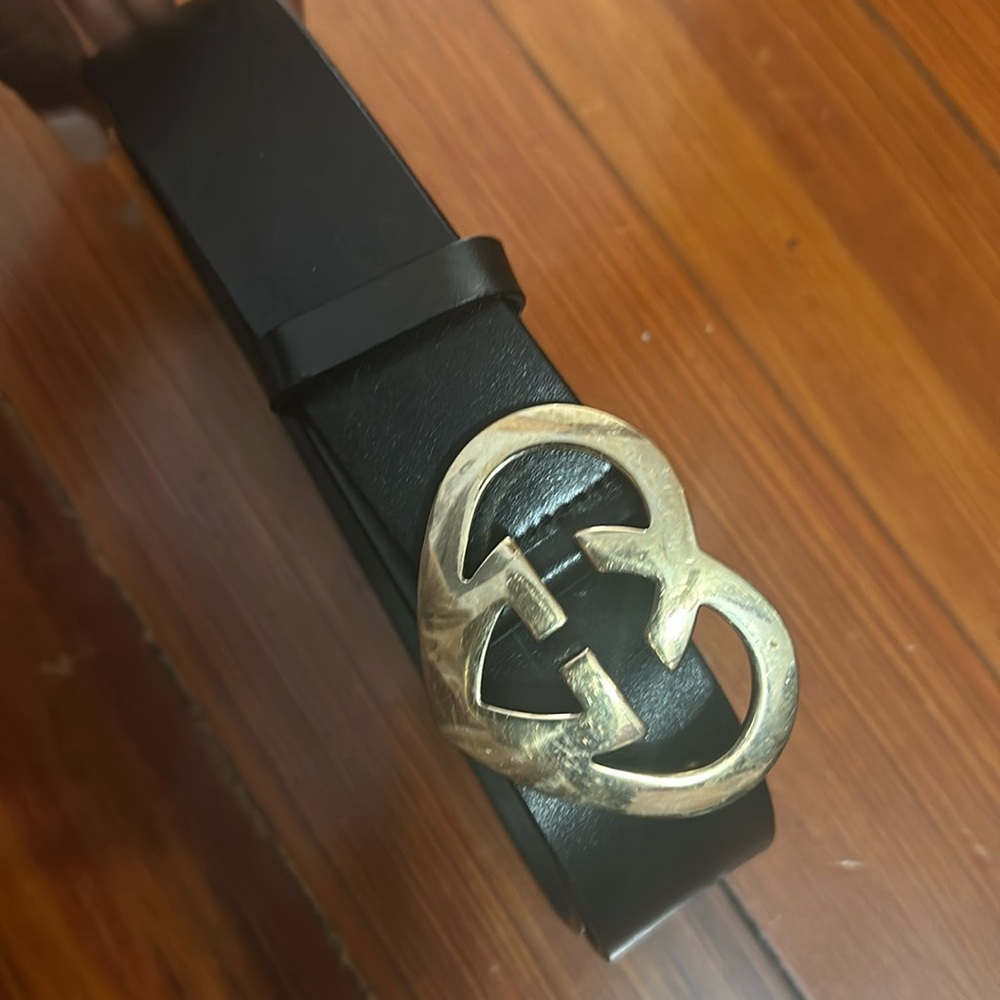 Gucci women’s belt/ Black/ size 36
